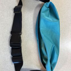 CA. FANNY WAIST PACK. ONE POUCH. EXPANDABLE. NOT USED. 