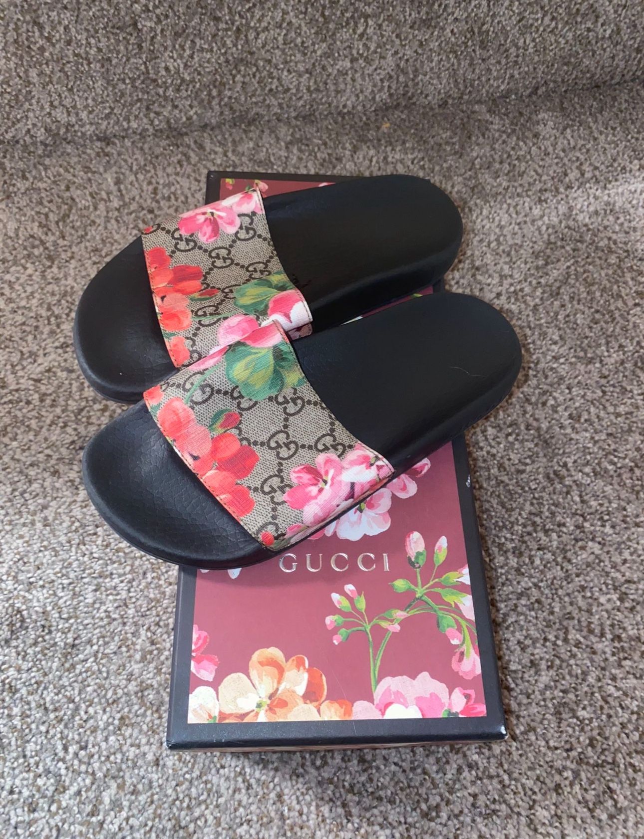 GG Floral Gucci Slides