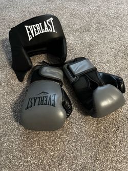 Brand New! Everlast Boxing Gear