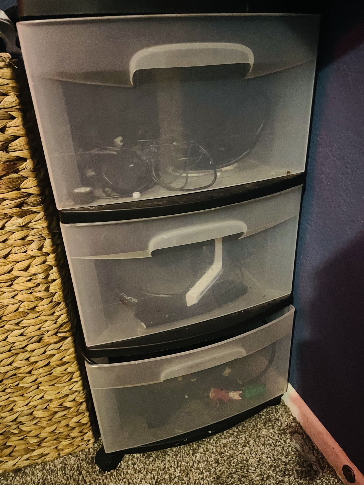 3 box plastic drawers (great condition!)