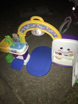 Kids activity kitchen with pots and pans only 25