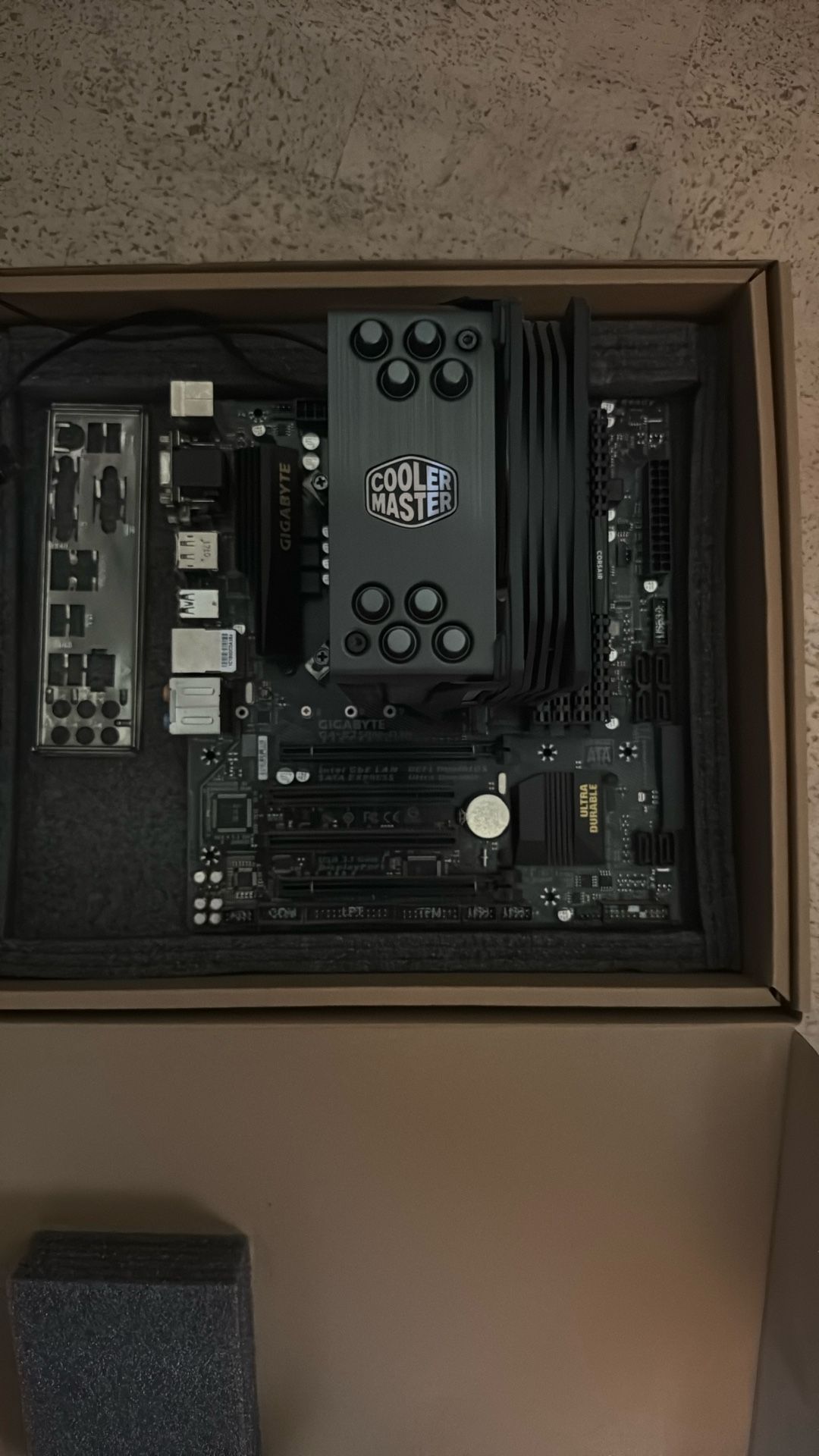 Intel i7-7700, CPU Cooler, Motherboard, 32 GB DDR4 RAM