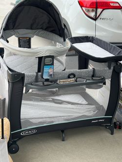 Graco Pack 'n Play Playard with Bassinet
