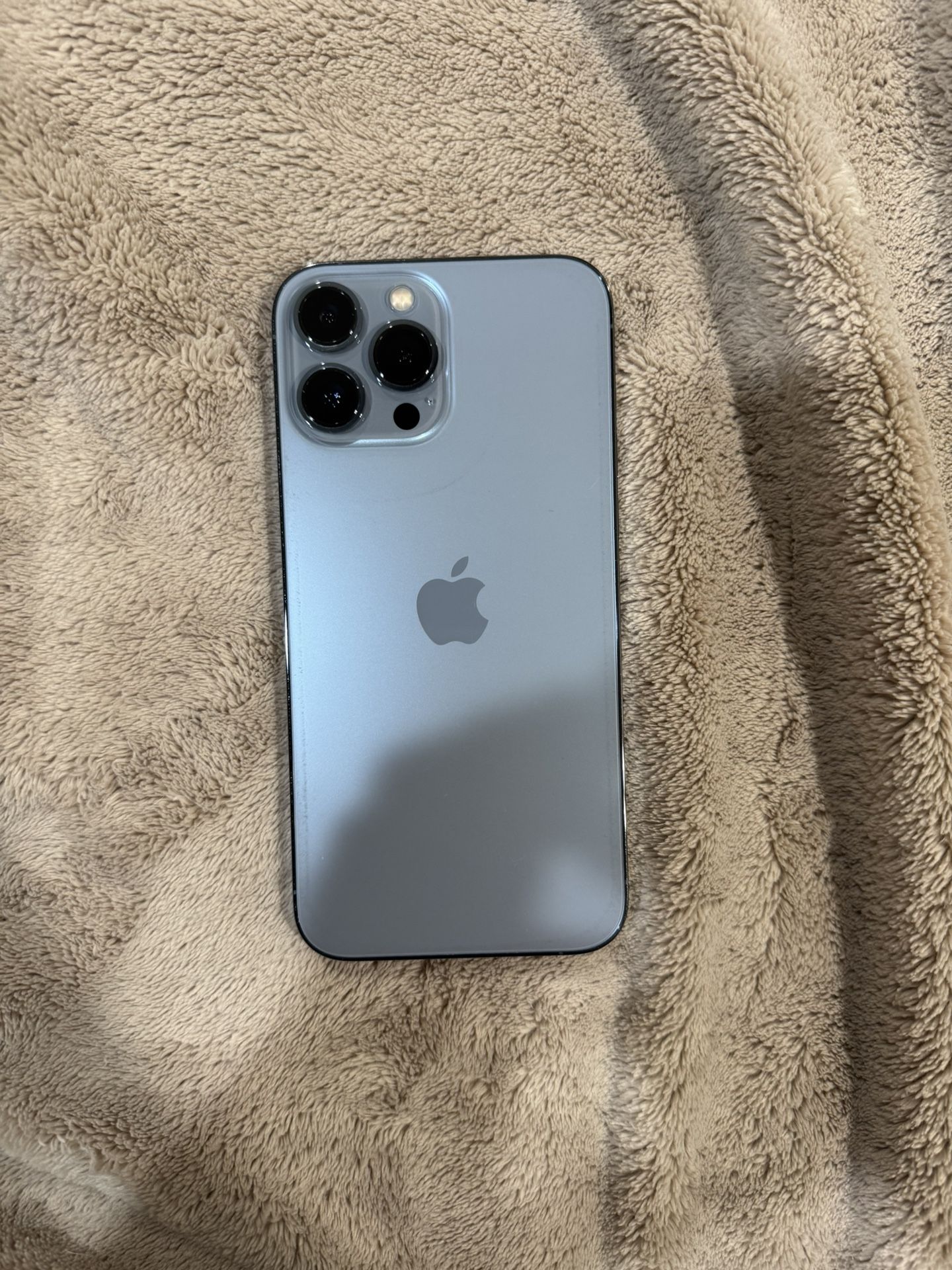 iPhone 13 Pro Max 256gb / Unlocked / Clean Imei