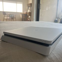 PS4 - No controllers, No Games 