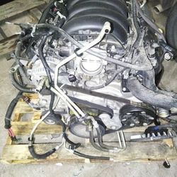 Motor para Chevy Silverado 2015 con 65 mil millas en venta tengo differential I caja suspension de enfrente