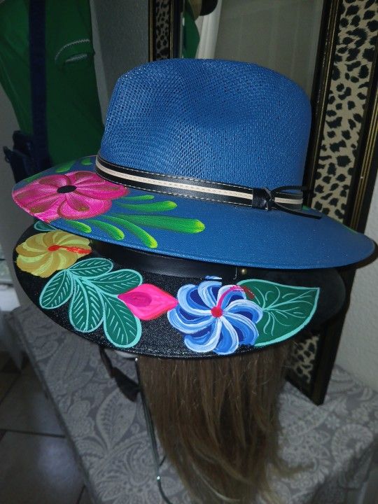 Mexican Hats And Purs