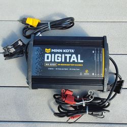 Minn Kota MK-220D (1822205) 2-Bank, 10-Amp Per Bank (20 amps total) Waterproof Battery Charger