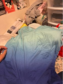 Women’s two XL blue sleeveless shirt