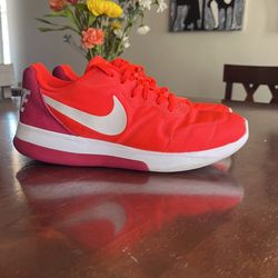 NIKE MD RUNNER 2 LOW - Size 9 Wmns