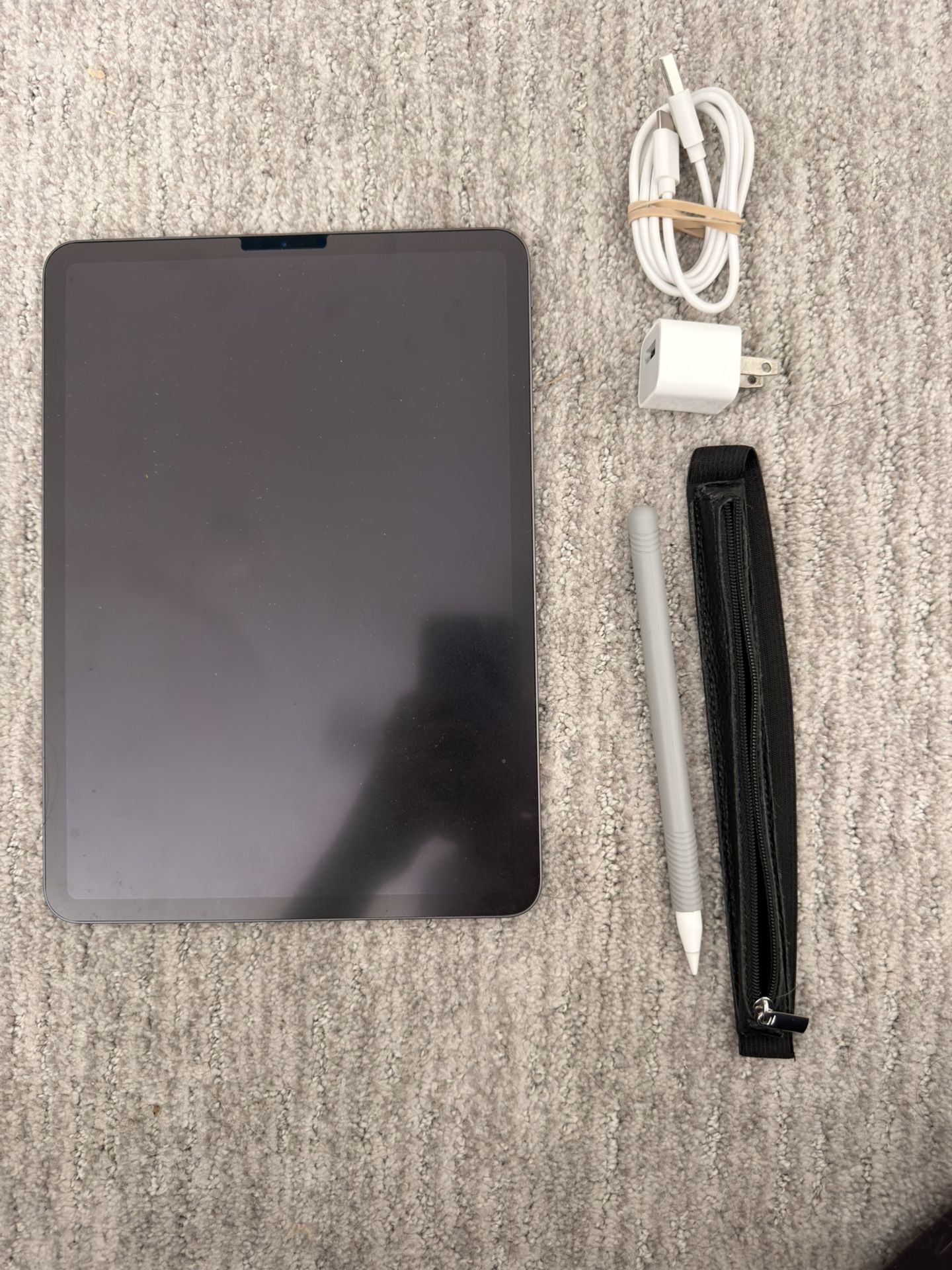 Apple iPad Pro 11 Inch 2nd generation 128 GB WIFI Only