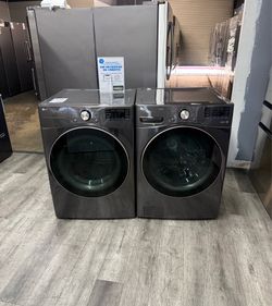 LG - 4.5 Cu Ft Smart Front Load Washer With Steam Wash & 7.4 Cu Ft Smart Gas Dryer Set In Black Steel 🖤✔️