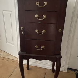 Jewelry Box/Chest