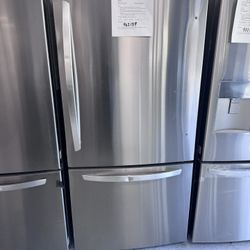 26 Cu.ft Bottom Freezer Refrigerator With Ice Maker