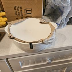 B Harbor Collection 1.5 QT Parallel White Casserole New