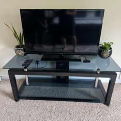 Black Tempered Glass TV Stand