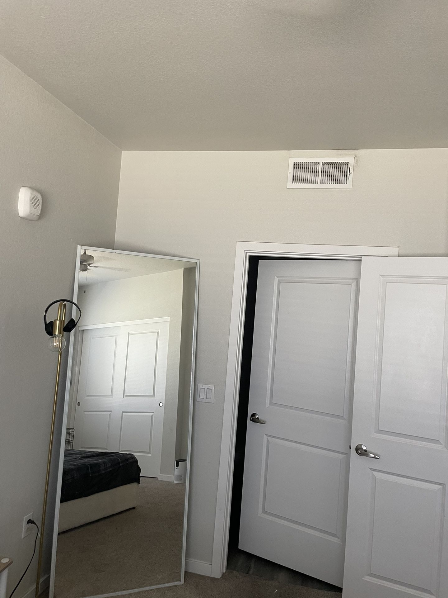 70x38 White Mirror
