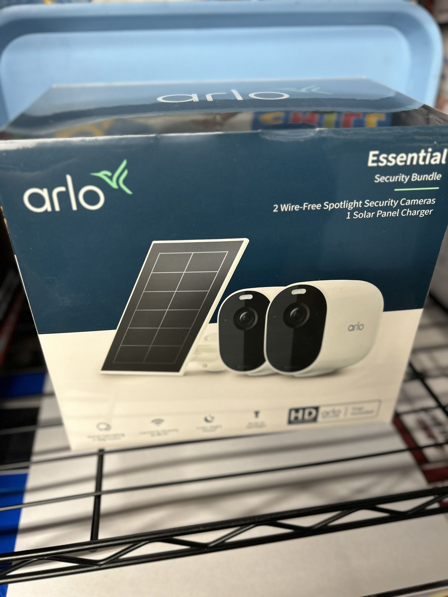 Arlo Essential Spotlight Camera + Solar Panel (2 Cameras + 1 Solar Panel)