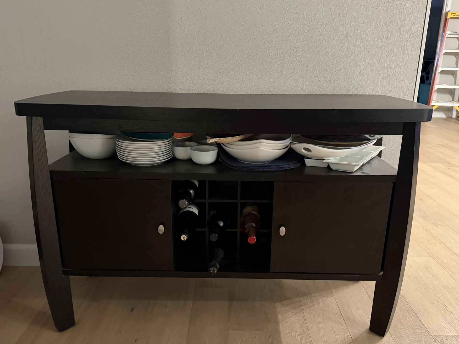 Buffet Cabinet With Wine Rack