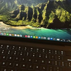 MacBook Pro M4 512 GB