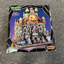 Lemax Spooky Town 
