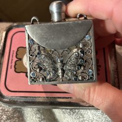 Perfume bottle