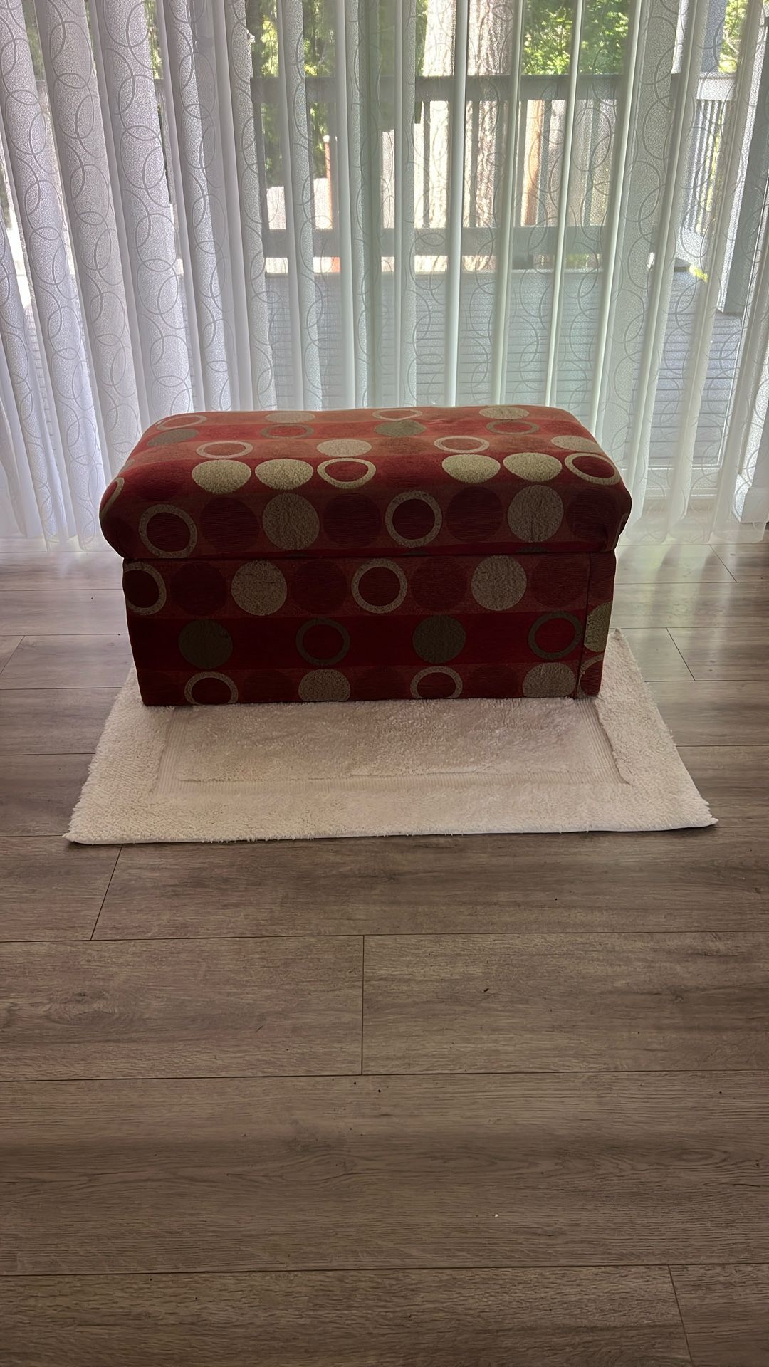 Upholstered Storage Bench/ottoman