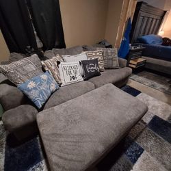 Couch with matching Ottoman for Sale