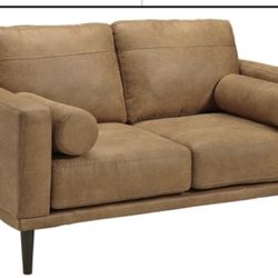 NEW!!! Arroyo Caramel Loveseat