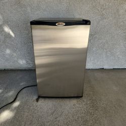 Bull Mini Fridge 