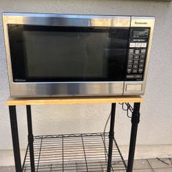 Microwave With Stand 