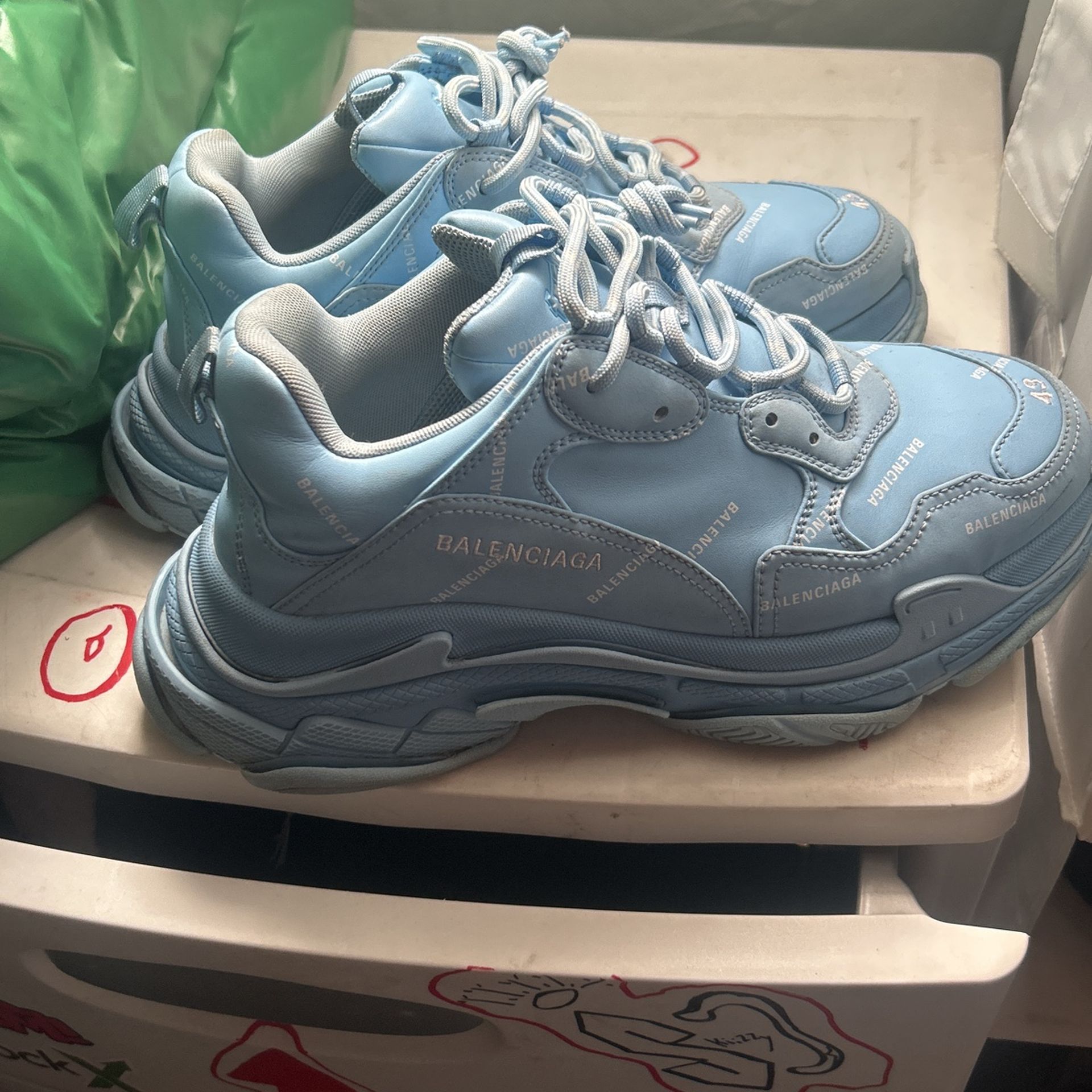 Triple S Balenciagas