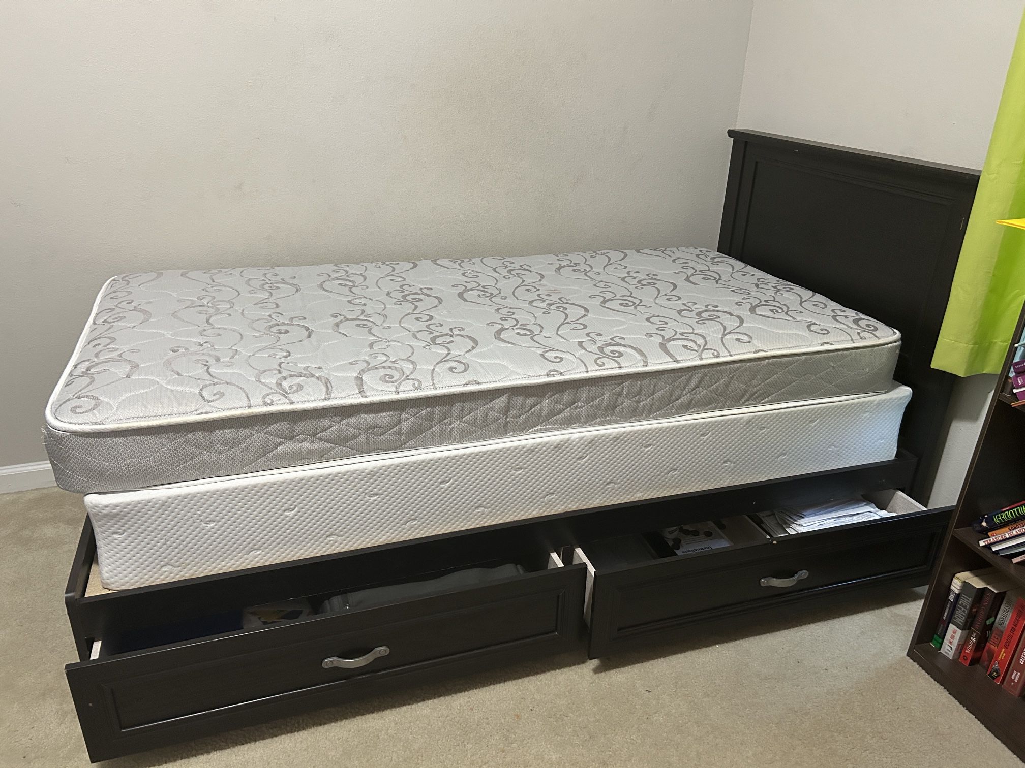 Full Size Bed With Mattress 