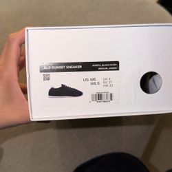 ALO Sunset Sneaker Black 6.5W