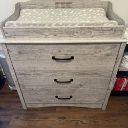 Changing Table/dresser 