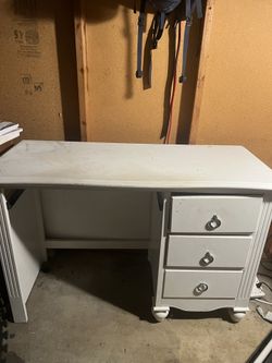 Desk For Crafts