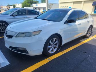 2013 Acura tl runs good. Financing