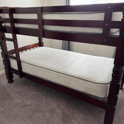 Bunk Bed Twins 