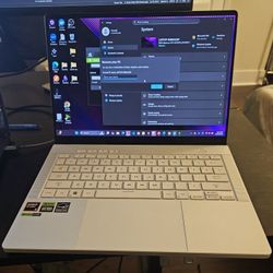 Laptop: ASUS ROG Zephyrus