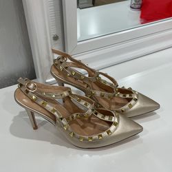 Women’s Gold Color  Heels 