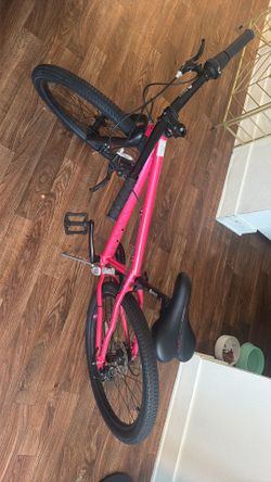 Bicicleta de aluminio marca HARO