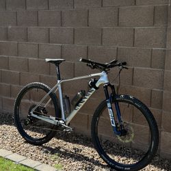 Canyon XC Race Mountain Bike 