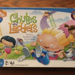Chutes And Ladders  Board Game Hasbro Milton Bradley 2005 Complete