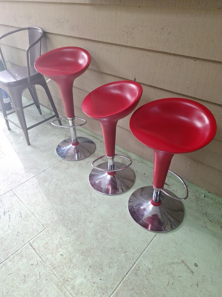 Adjustable Hight Swivel Bar Stools