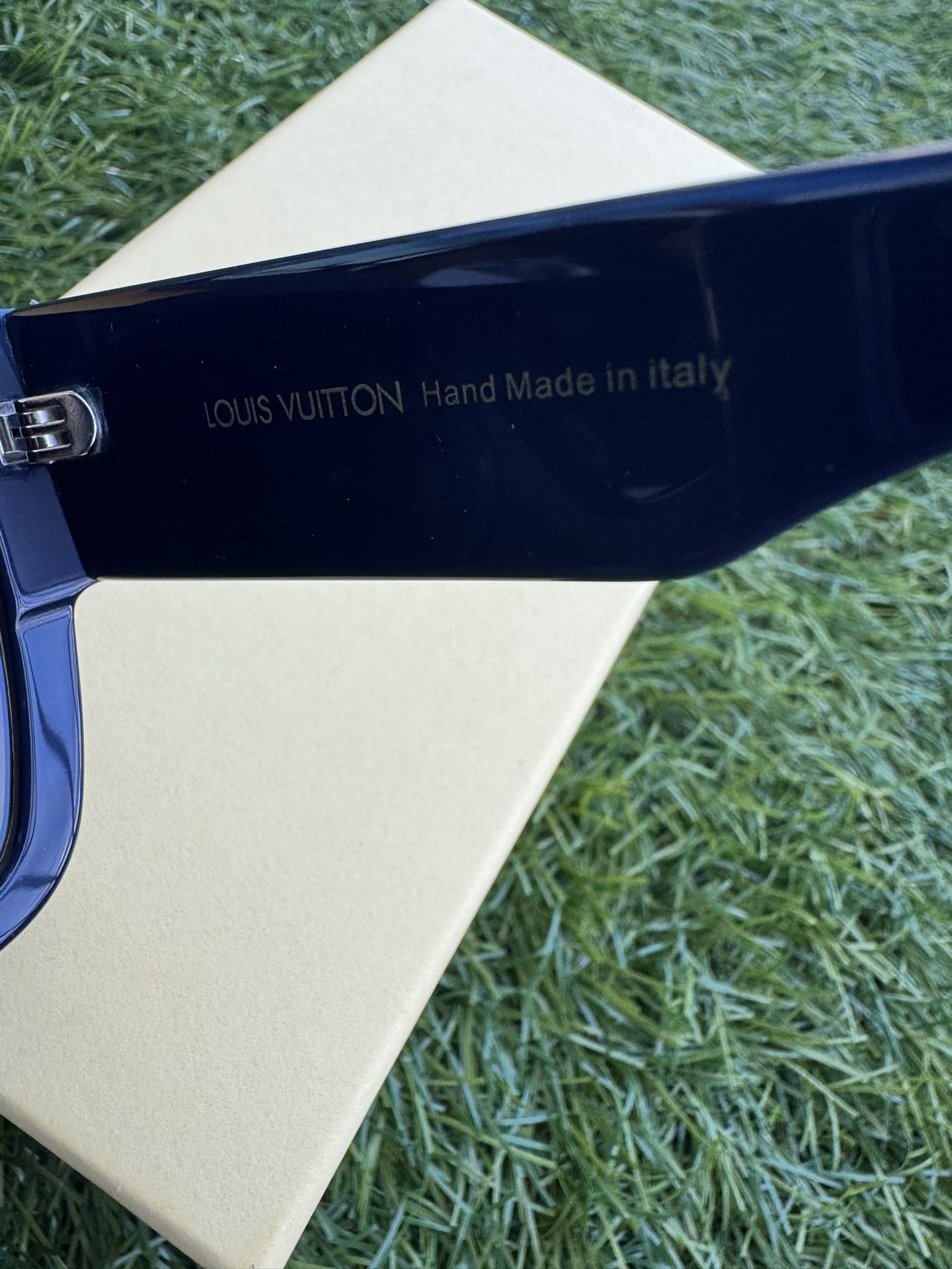Z2125E LV Clash Square Large Sunglasses- BLUE for Sale in Houston