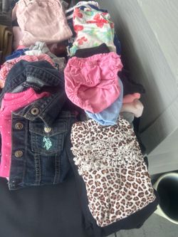 $10 Bundle of baby clothes 6-12 months