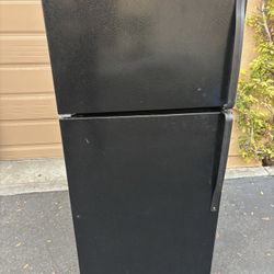 Maytag Apt Size Refrigerator $230 Free Delivery 