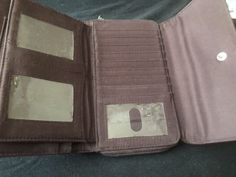 Brown leather wallet with lots of storage