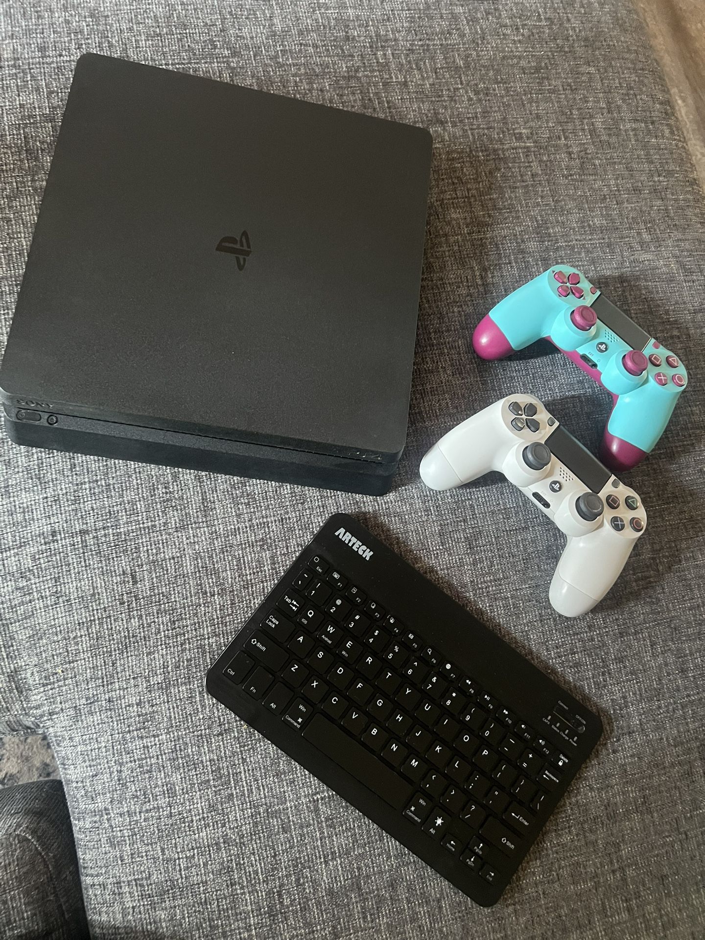 PlayStation 4 Slim