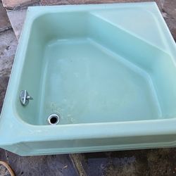 Mid century Vintage Tub And Sink